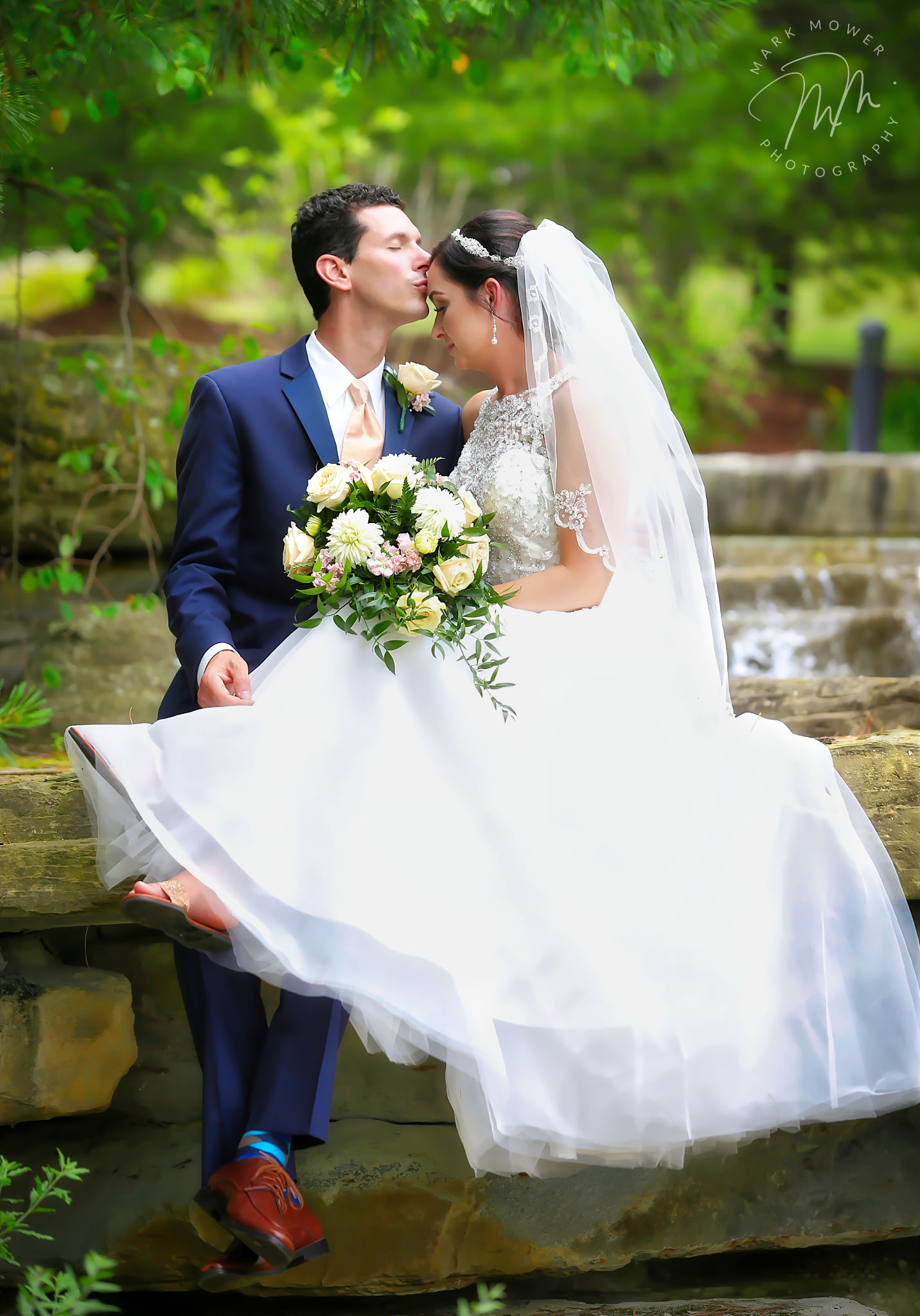 wedding couple posing